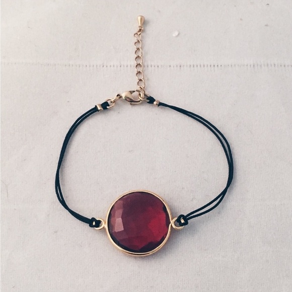Red Eye Bracelet - Picture 1 of 2